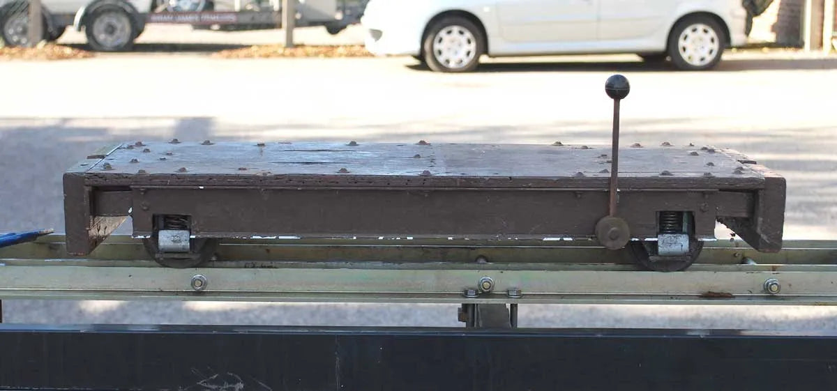 5 inch gauge brown driving truck base