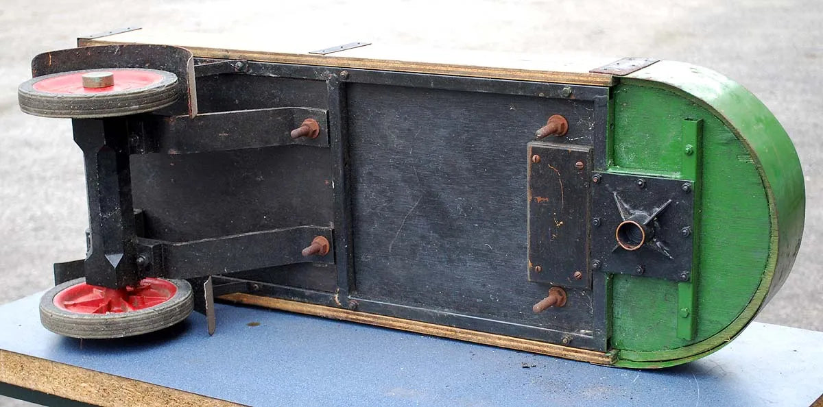 2 inch scale Clayton steam wagon for restoration