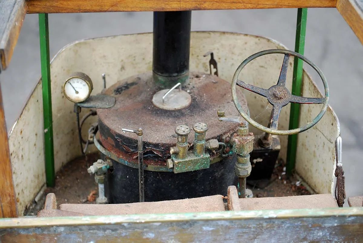 2 inch scale Clayton steam wagon for restoration