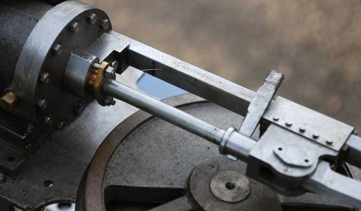 5 inch gauge chassis with unusual valve drive