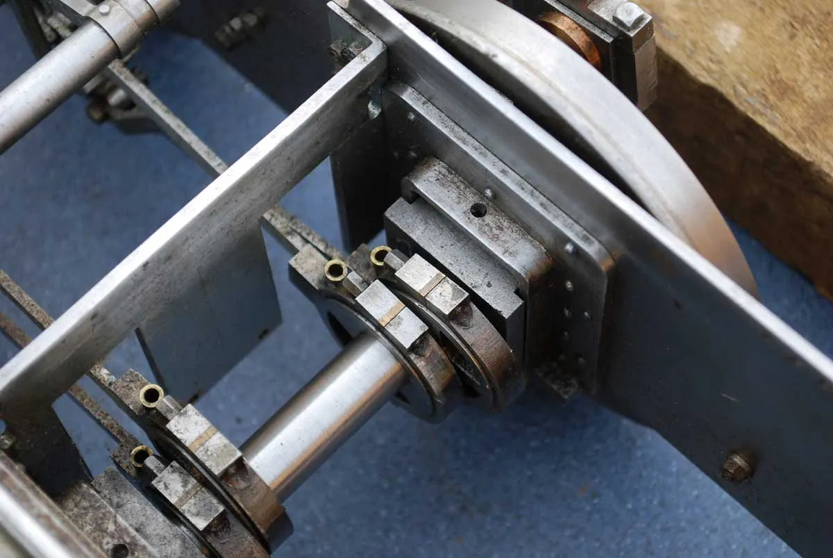 5 inch gauge chassis with unusual valve drive