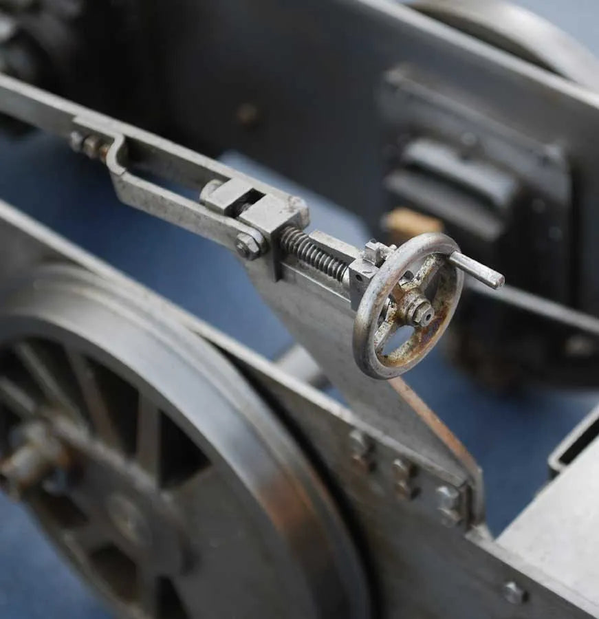 5 inch gauge chassis with unusual valve drive