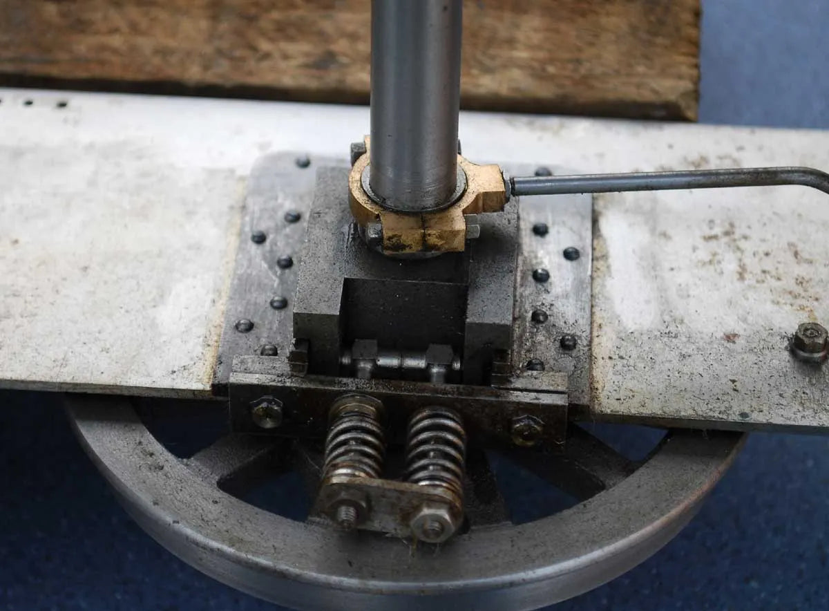 5 inch gauge chassis with unusual valve drive