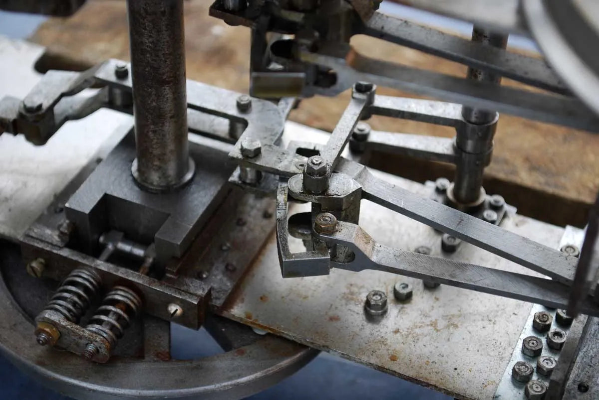 5 inch gauge chassis with unusual valve drive