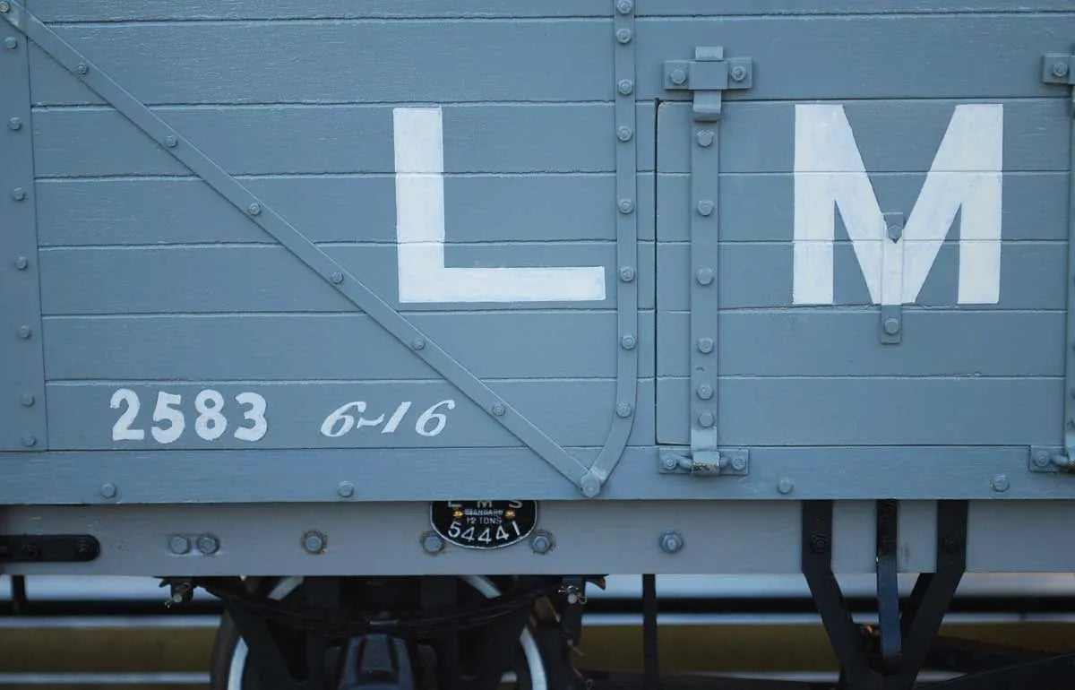 5 plank wagons
