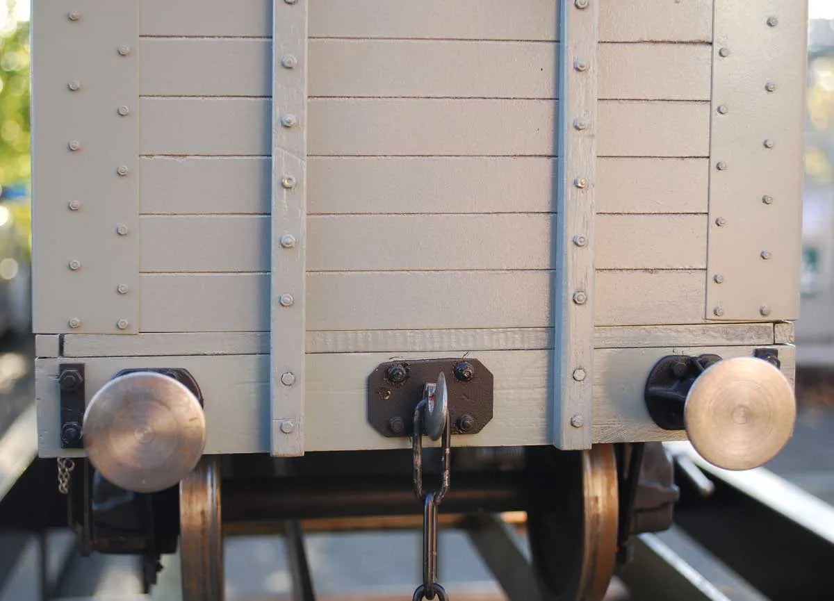 5 plank wagons