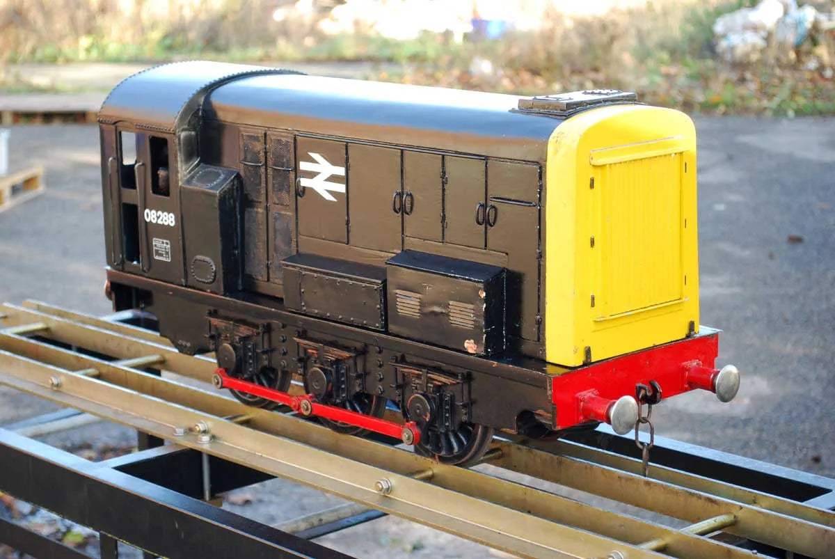 5 inch gauge Class 08 shunter