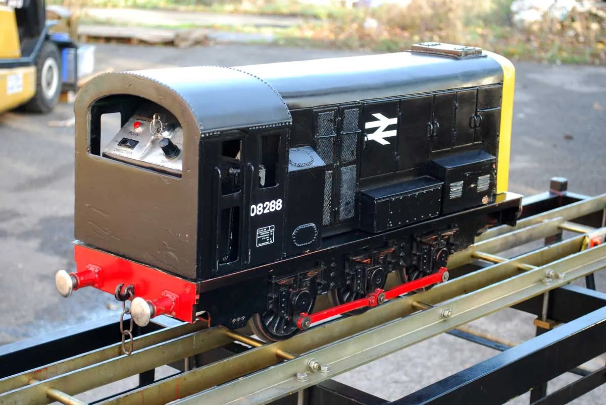 5 inch gauge Class 08 shunter