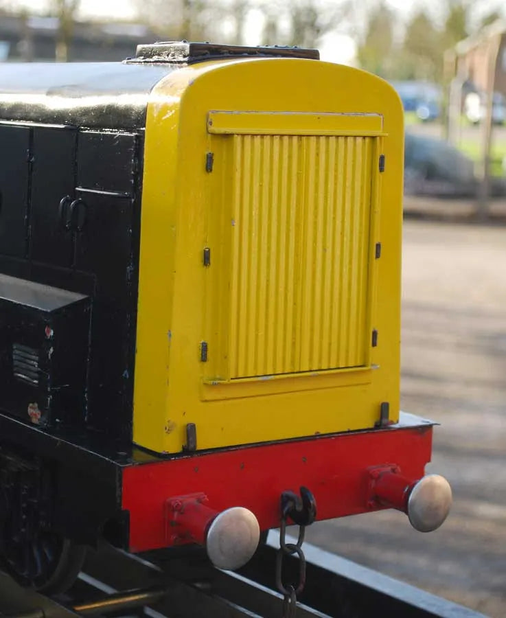 5 inch gauge Class 08 shunter