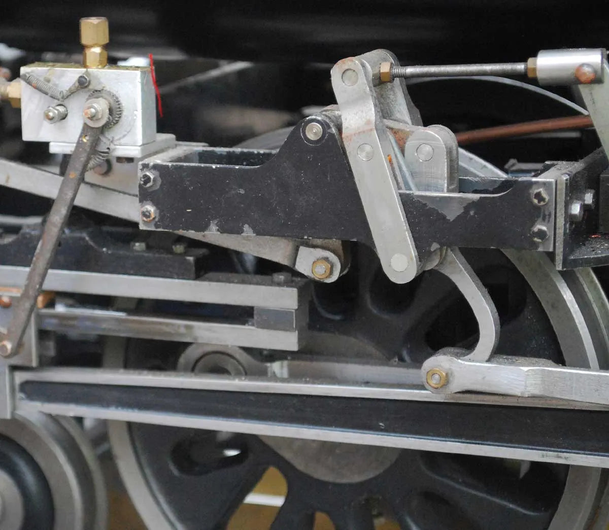 5 inch gauge 4-8-2 "Mohawk"