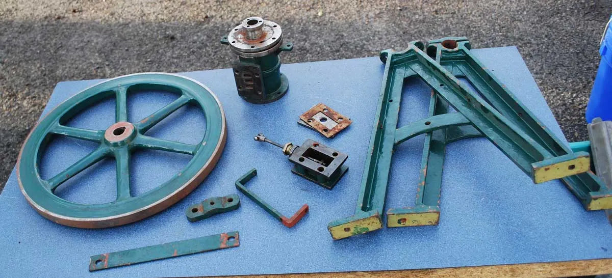 Parts for large inverted vertical engine