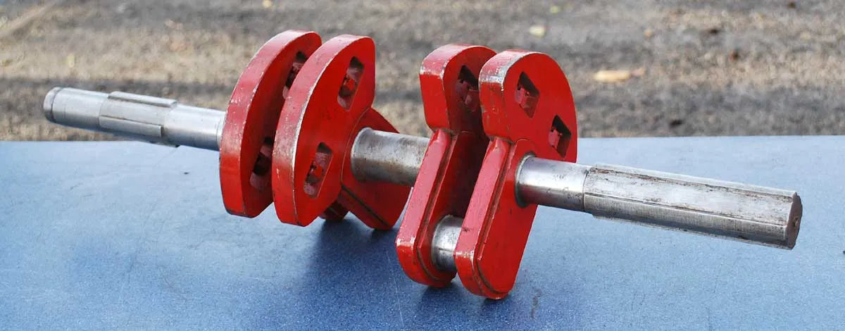 Double throw crankshaft