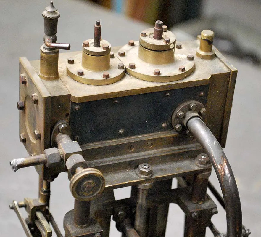 Vertical twin engine