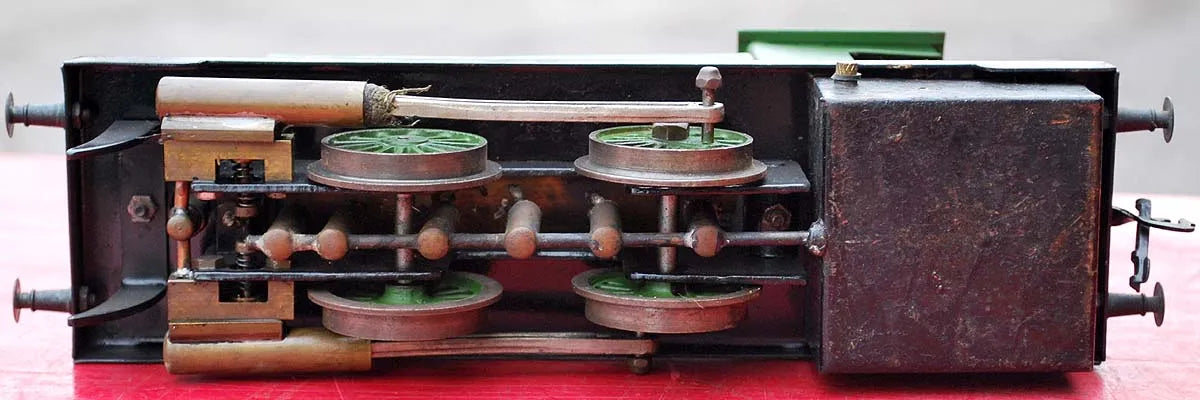 O-gauge spirit-fired 0-4-0 (green)
