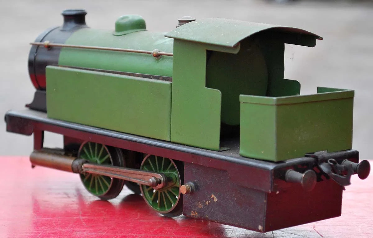 O-gauge spirit-fired 0-4-0 (green)