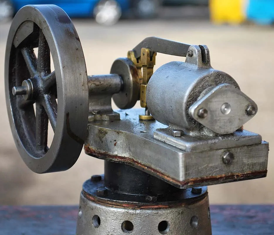 Robinson hot air engine