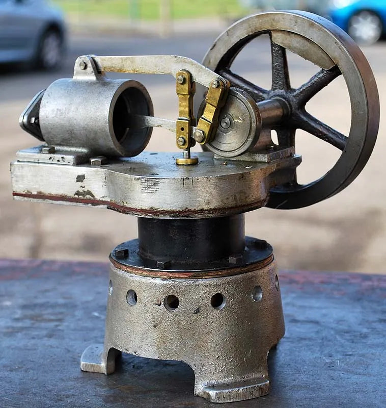 Robinson hot air engine