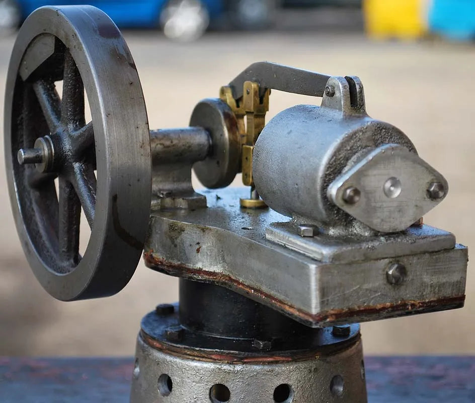 Robinson hot air engine