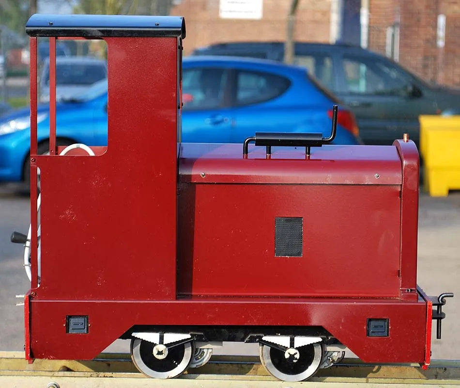 5 inch gauge Maxitrak Ruston battery shunter
