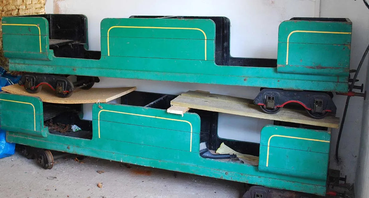 Pair 10 1/4 inch gauge coaches