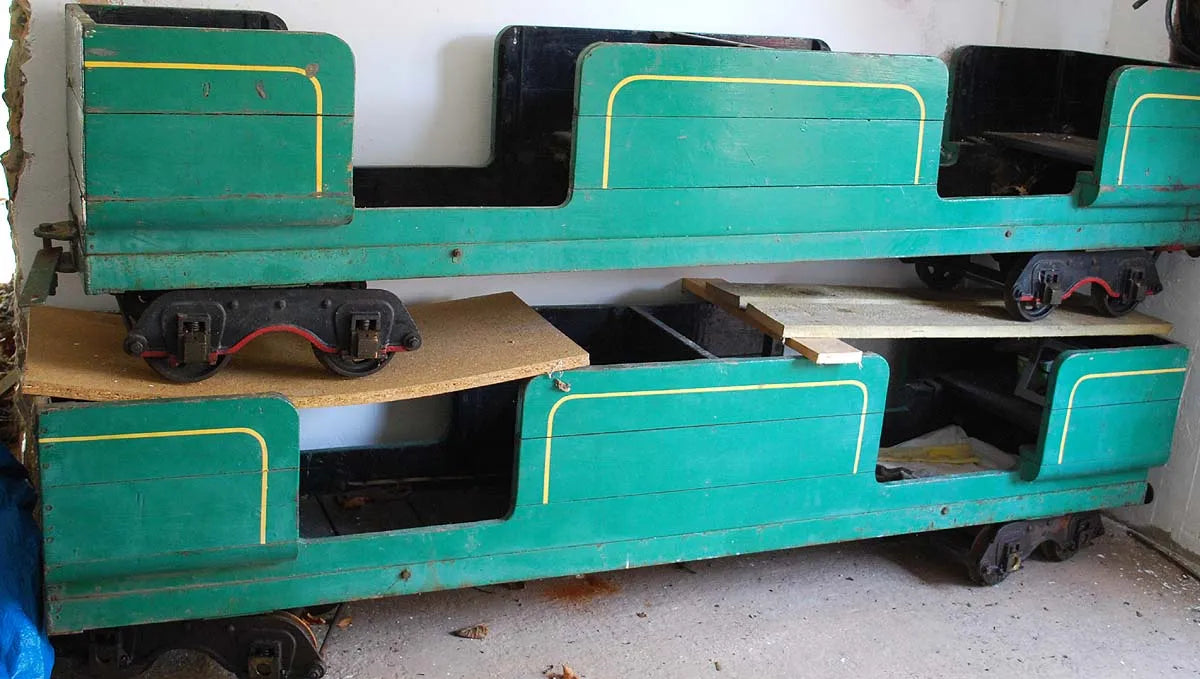Pair 10 1/4 inch gauge coaches