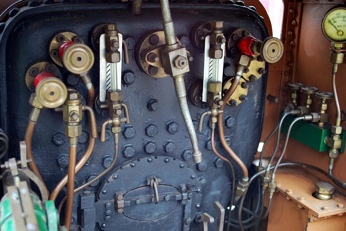 9 1/2 inch gauge LB&SCR Mogul