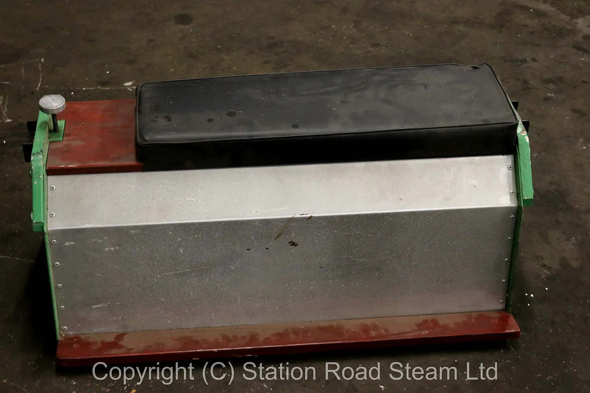 5 inch gauge four wheel raised level driving truck with leg boards
