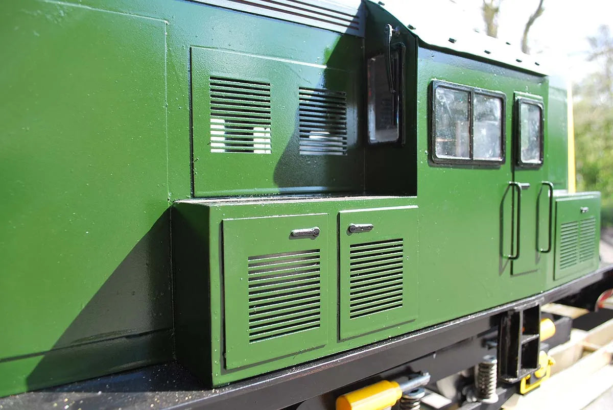 5 inch gauge Class 15 battery-electric
