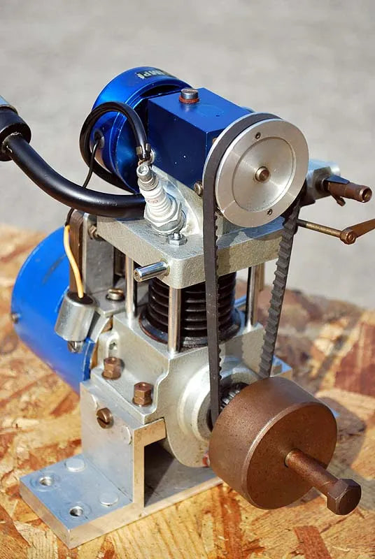 Small OHC IC engine