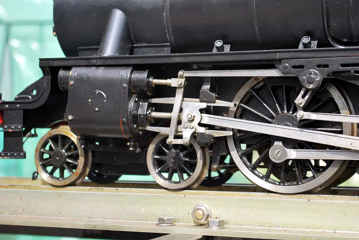 3 1/2 inch gauge Black 5