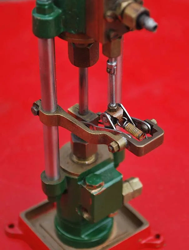 Small vertical steam pump