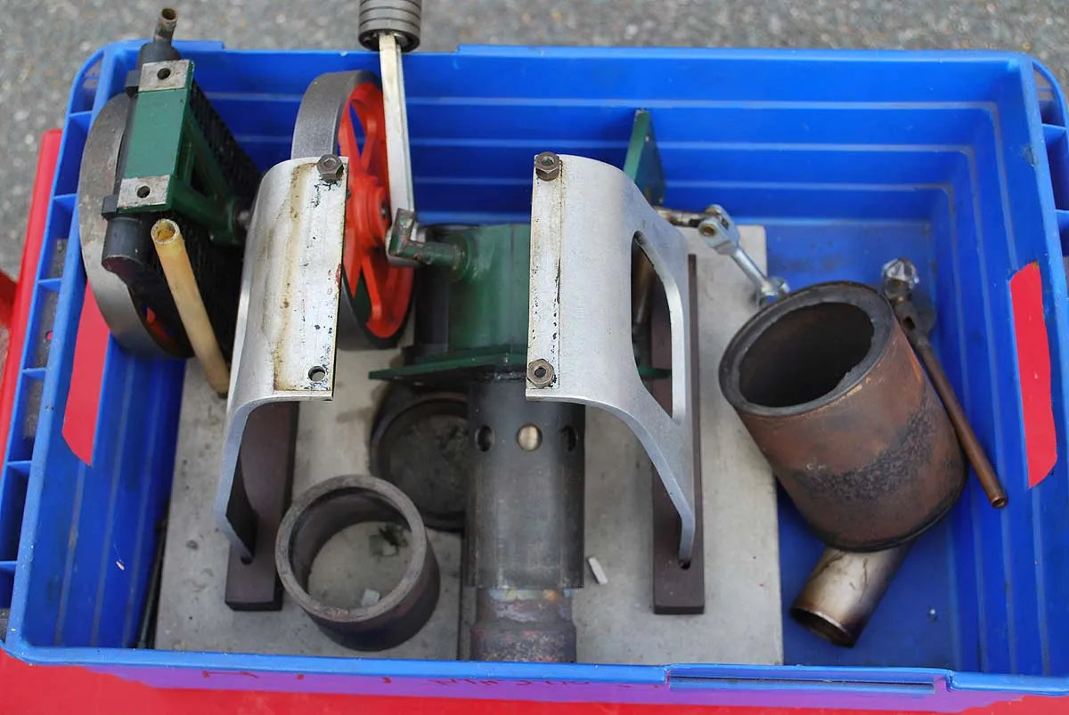 Model Heinrici style hot air engine