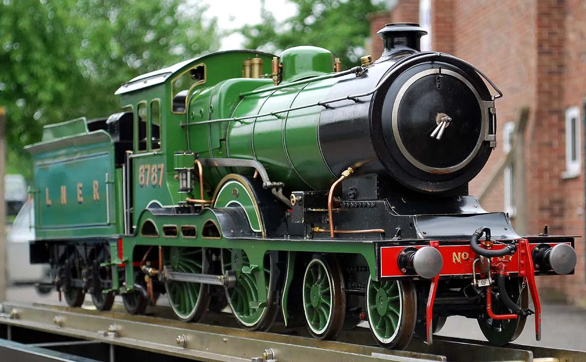 5 inch gauge "Claud Hamilton" 4-4-0