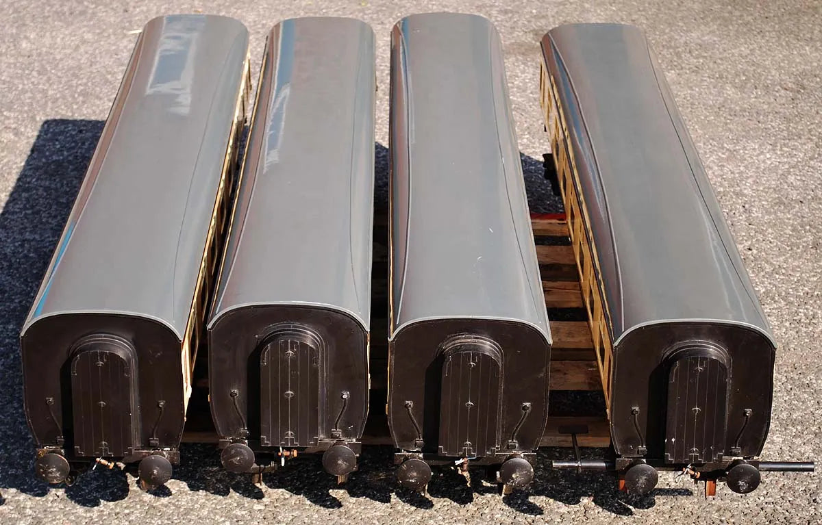 Four Aristocraft 5 inch gauge GWR coaches