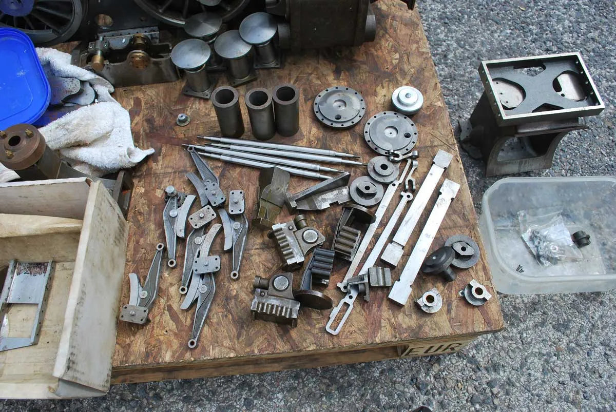 7 1/4 inch gauge part-built GWR 15xx