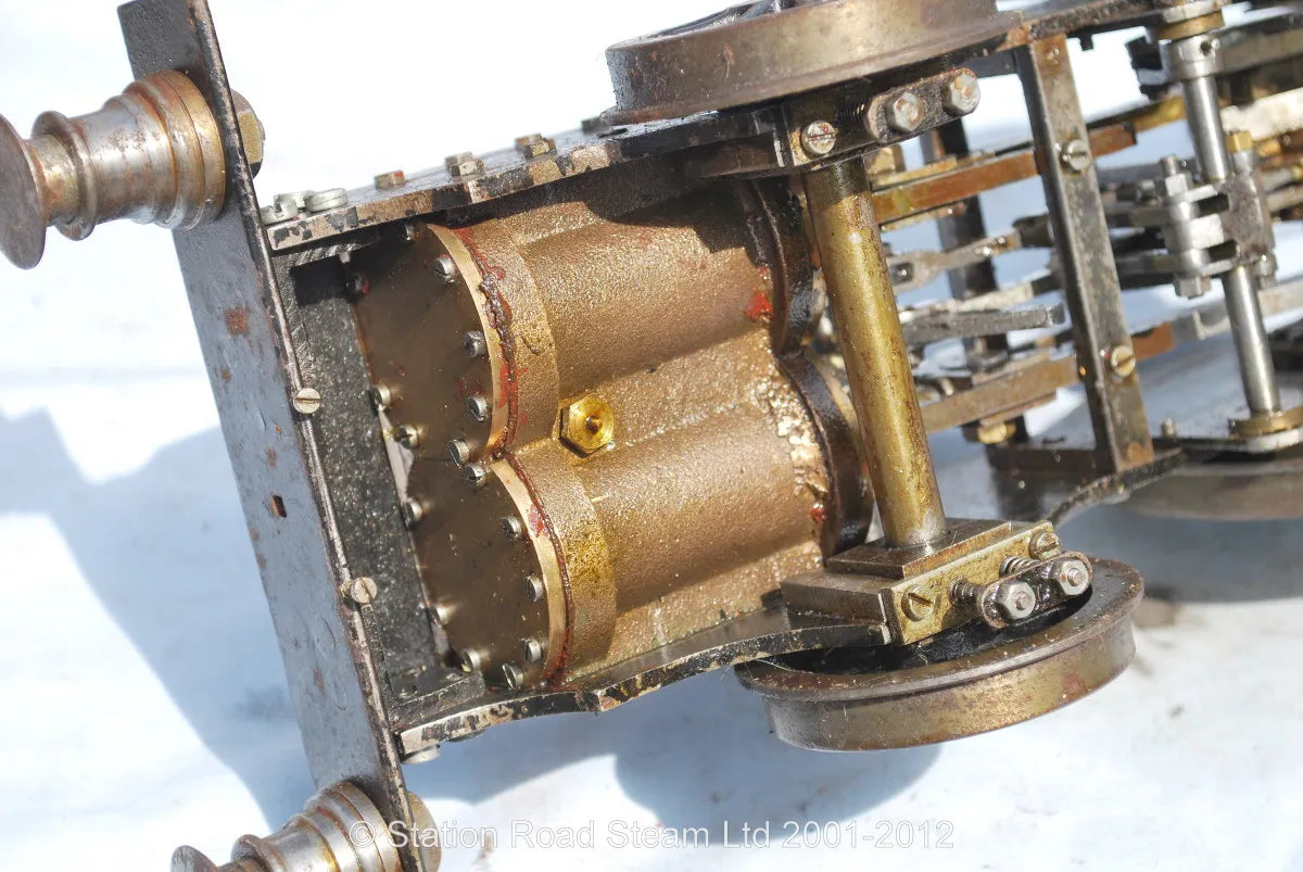 3 1/2 inch gauge LNWR 2-4-0 "Mabel"