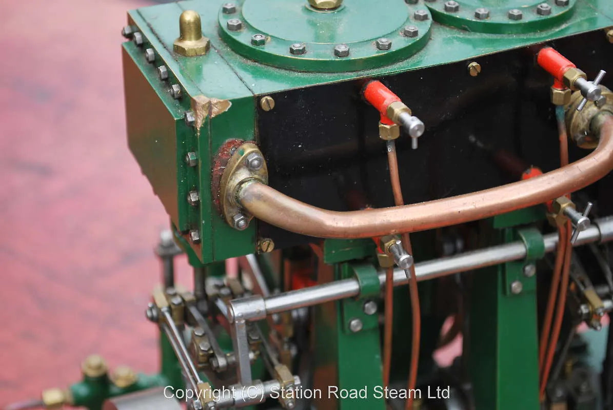 Triple expansion engine