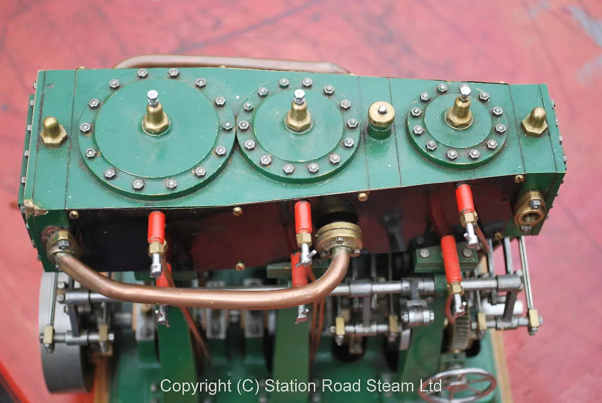 Triple expansion engine