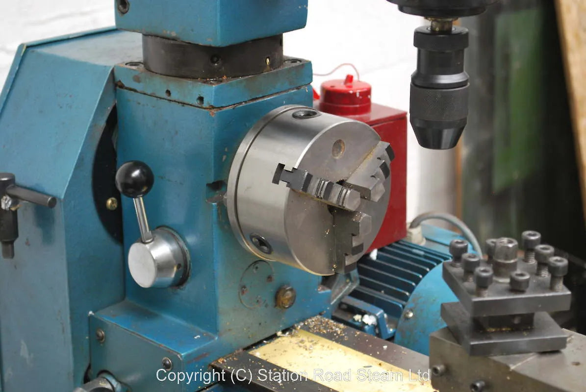Lathe with milling attachment