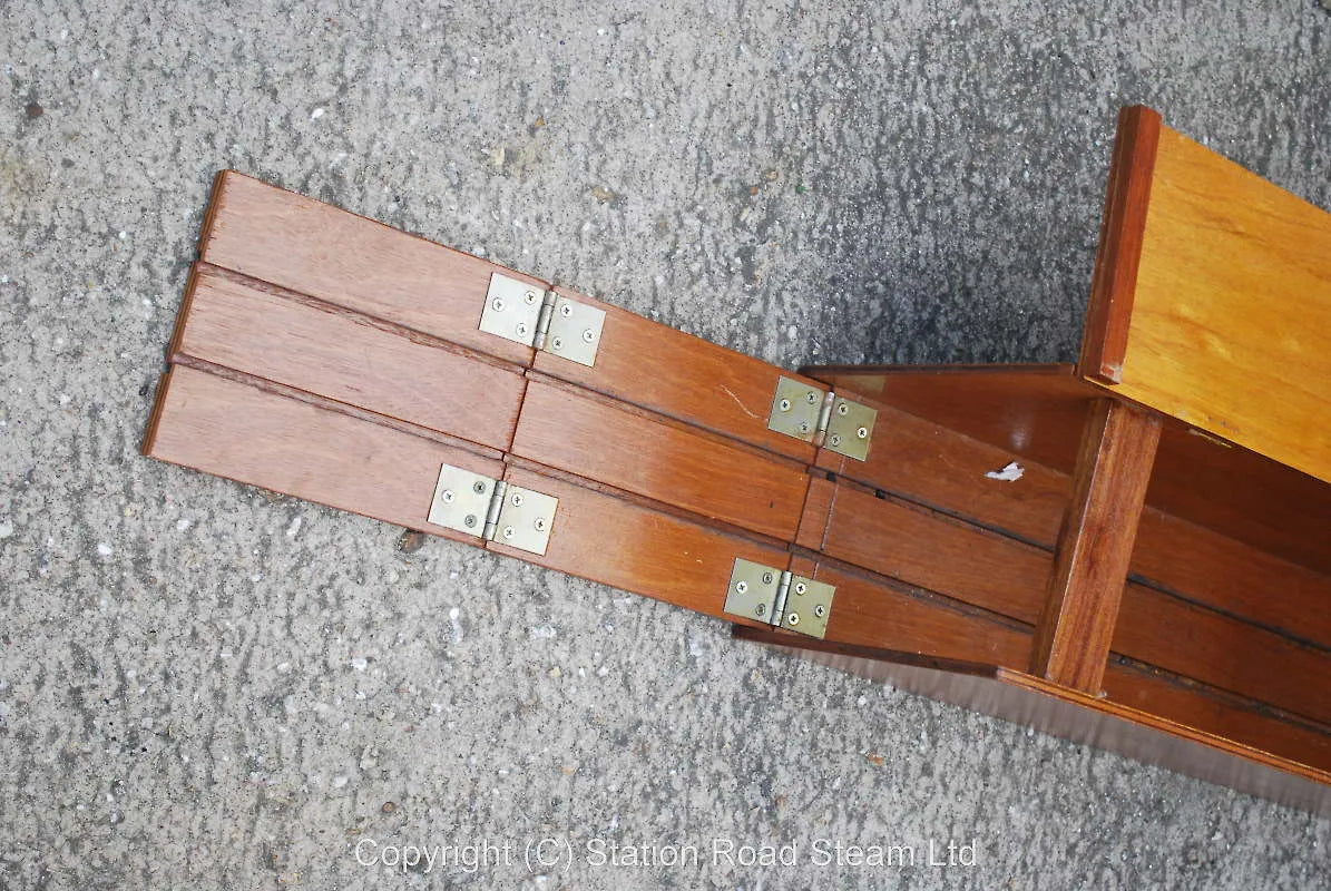 2 1/2 inch gauge wooden case