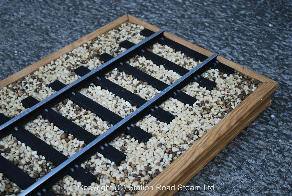5 inch gauge display track