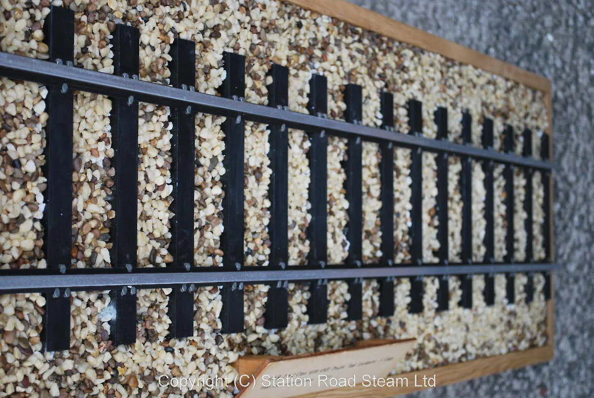 5 inch gauge display track