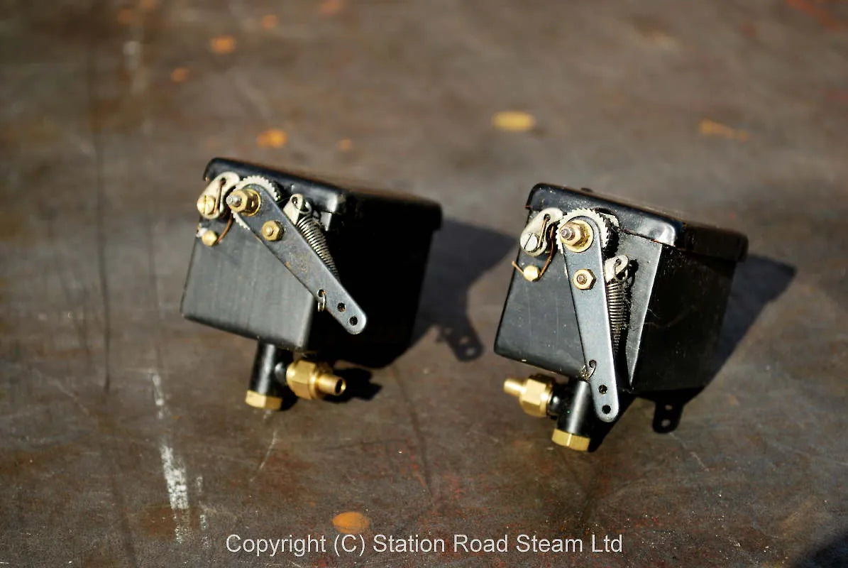 Pair mechanical lubricators