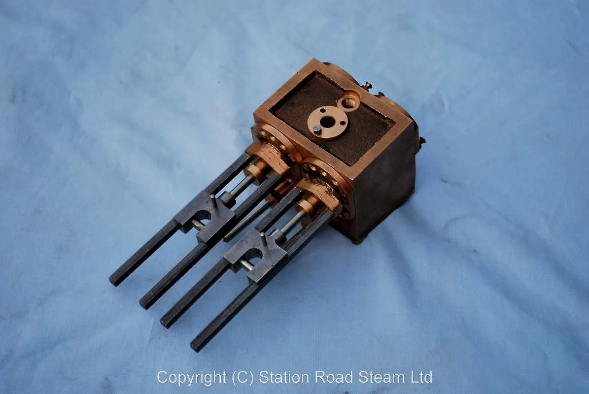 3 1/2 inch gauge "Dunalastair" machined cylinders
