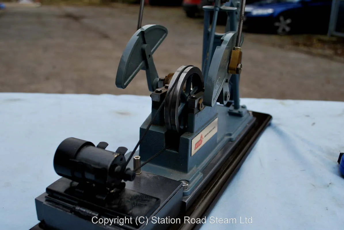 Oil field pump