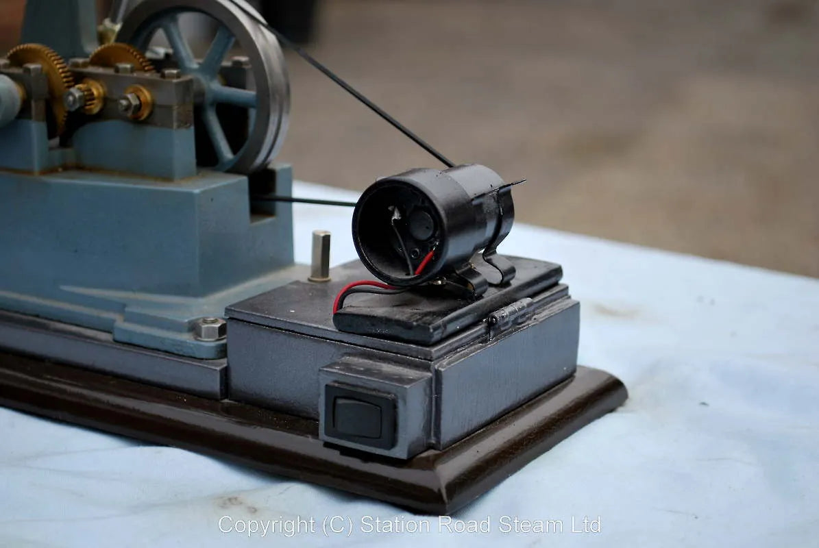 Oil field pump