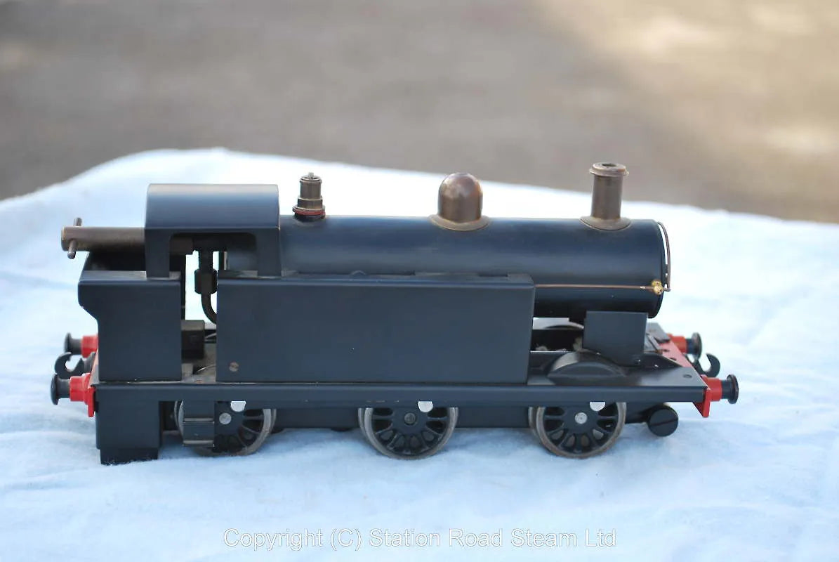O-gauge spirit-fired 0-6-0T