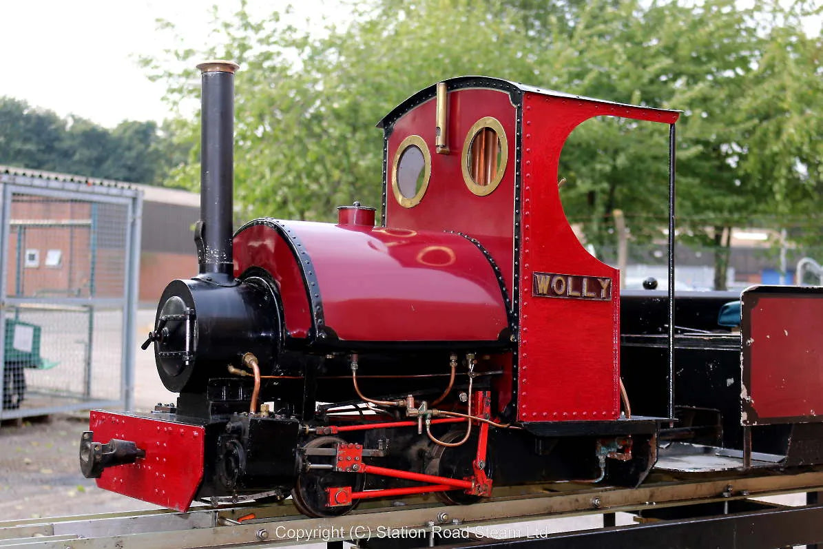 7 1/4 inch gauge 0-4-0ST with driving truck