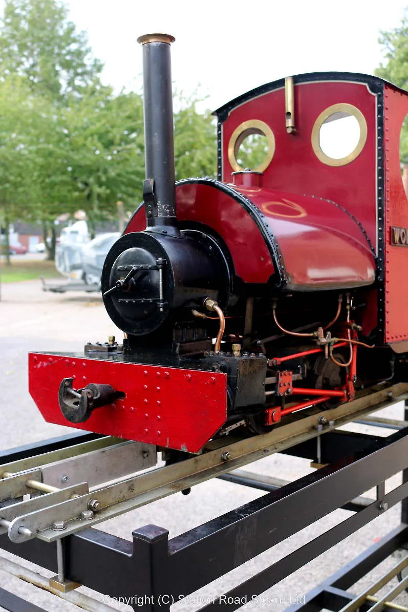 7 1/4 inch gauge 0-4-0ST with driving truck