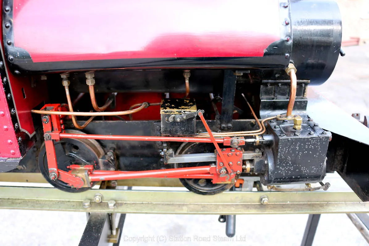 7 1/4 inch gauge 0-4-0ST with driving truck